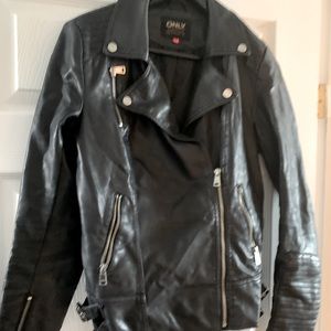 womens black biker leather jacket